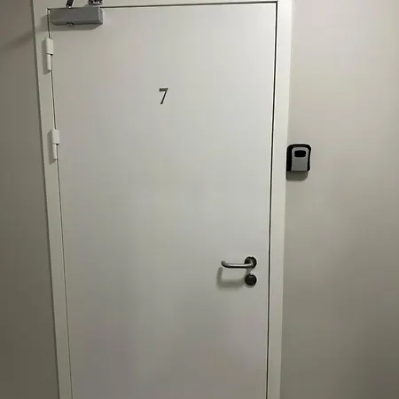 Old Retro With Self Check-in Apartment *