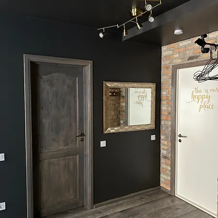 Apartment Old Retro With Self Check-in Riga