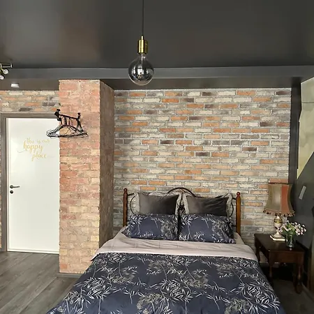 Old Retro With Self Check-in Apartment Riga